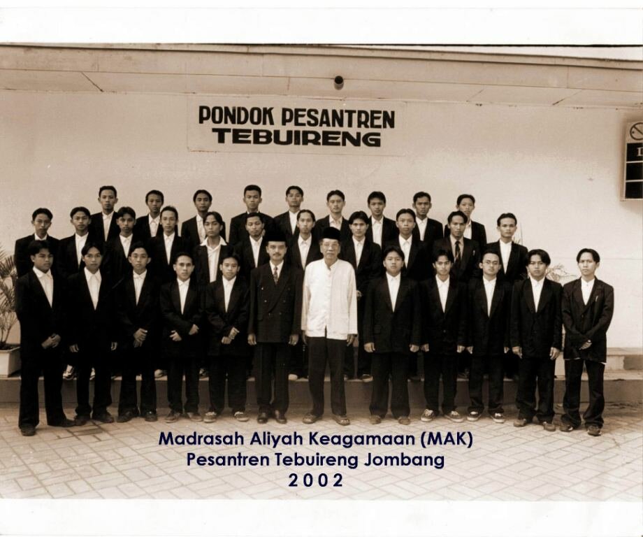 mak-pesantren-tebuireng-20022